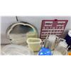 Image 4 : Brita Everyday Water Filter Pitcher, Silver Serving Tray, Tupperware Containers, and More