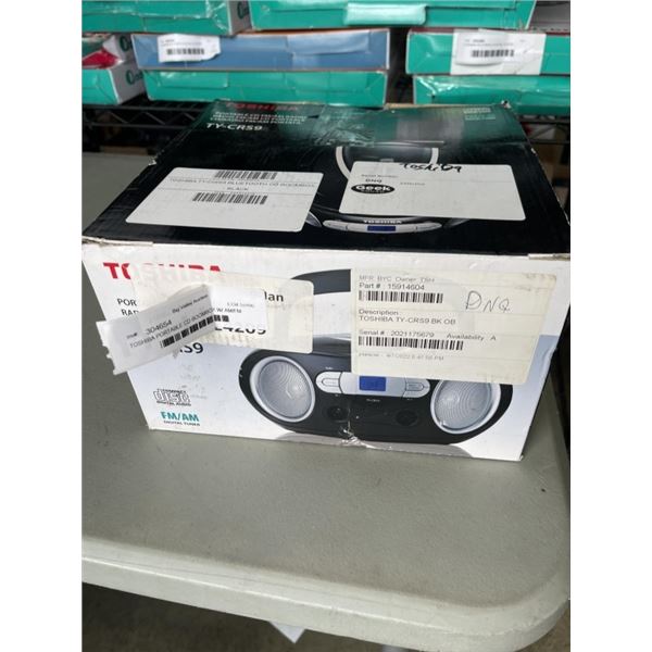 TOSHIBA PORTABLE CD BOOMBOX W/ AM/FM RADIO TUNER - TESTED WORKING, RETAIL $119