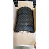Image 1 : 6 PLASTIC TIRES
