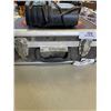 Image 4 : MAKITA BATTERY CHARGER AND HARDSIDE TOOL CASE