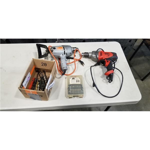 2 BLACK AND DECKER CORDED DRILLS AND JOBMATE DRILL BIT SET. WORKING
