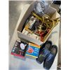 Image 5 : 3 BOXES OF CLEANING SUPPLIES