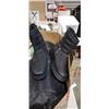 Image 3 : COLEMAN 50 DEGREE SLEEPING BAG 2 PAIRS OF SIZE 9 BOOTS ETC