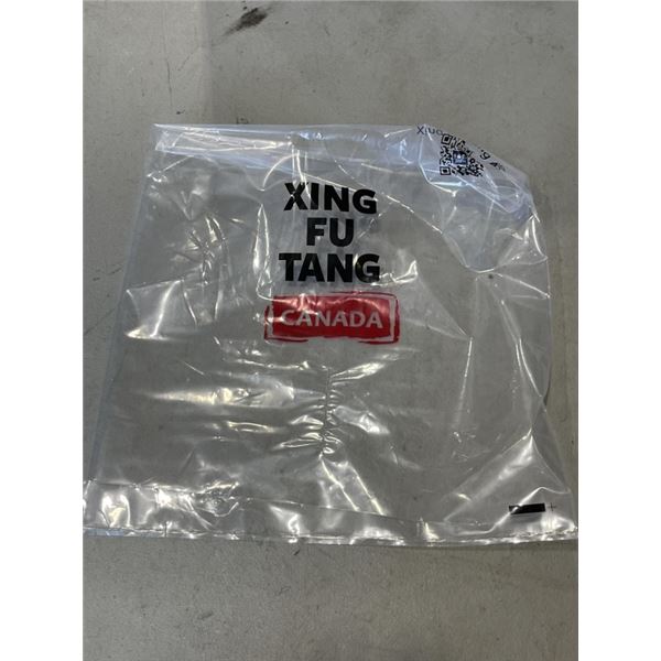 CASE OF NEW PLASTIC BAGS - BAGS HAVE SEAM DIVIDER