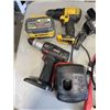 Image 2 : CRATE OF ASSORTED POWER TOOLS