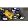 Image 5 : CUB CADET GAS 500 SERIES LAWN MOWER. STARTS AND DIES
