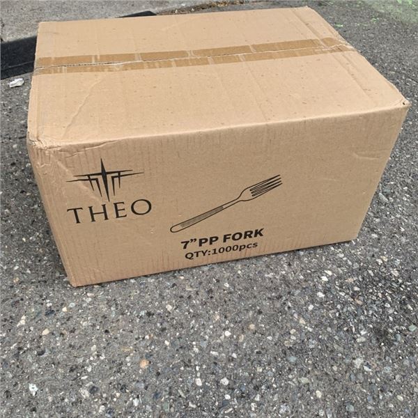 BOX OF 1000 NEW 7" FORKS
