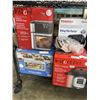 Image 2 : LOT OF DEFECTIVE STORE RETURNS, SPEAKERS, AIR FRYERS ETC