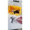 Image 2 : 3 NEW DEWALT OSCILLATING SANDING KITS