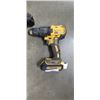 Image 4 : 3 20V DEWALT DRILLS - ALL WORKING W/ BATTERIES