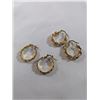 Image 2 : 2 PAIRS OF TWISTED DESIGN HOOP EARRINGS
