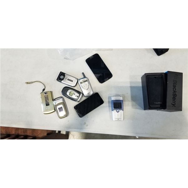 9 PCS VINTAGE PHONES
