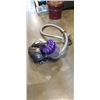 Image 2 : DYSON DC 37 VACUUM