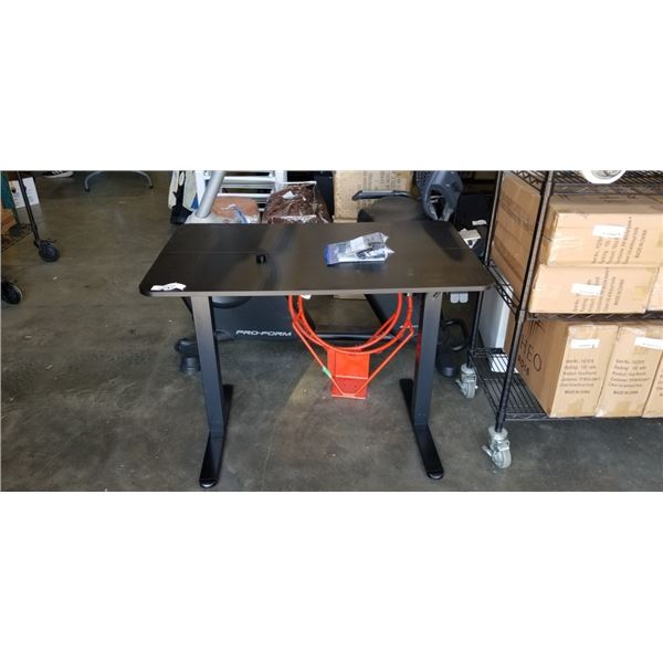 SIT TO STAND LIFT DESK - WORKING