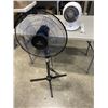Image 1 : WESTINGHOUSE FLOOR FAN AND WOOZOO TABLE FAN BOTH WORKING