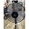 Image 2 : WESTINGHOUSE FLOOR FAN AND WOOZOO TABLE FAN BOTH WORKING