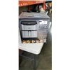 Image 1 : BELLAPRO 5.7L AIR FRYER - TESTED WORKING, RETAIL $219