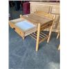 Image 3 : PAIR OF PINE SIDE TABLES