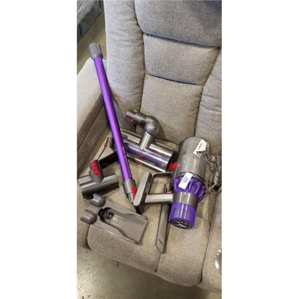 DYSON CYCLONE V10 ANIMAL CORDLESS STICK VACUUM - TESTED WORKING, RETAIL $699