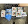 Image 1 : 7 ASSORTED INTEX INFLATABLE AND HARD POOLS AND POOL TOYS