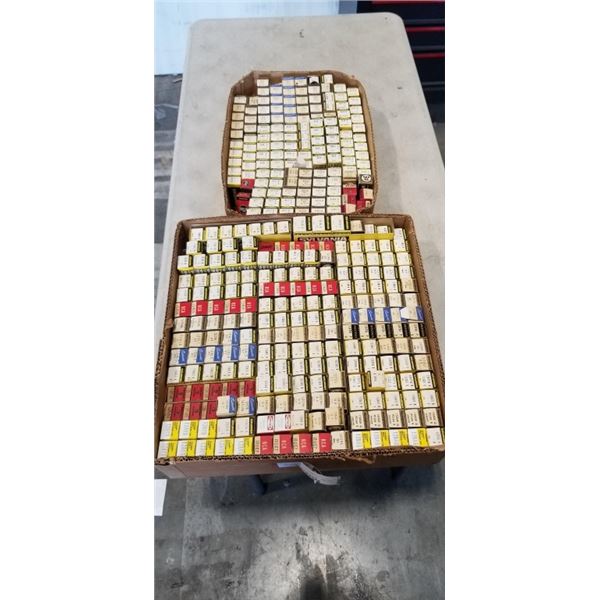 APPROX 300 VINTAGE COLLECTIBLE ELECTRONICS TUBES