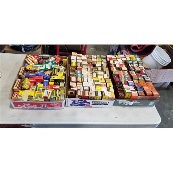 APPROX 300 VINTAGE COLLECTIBLE ELECTRONICS TUBES