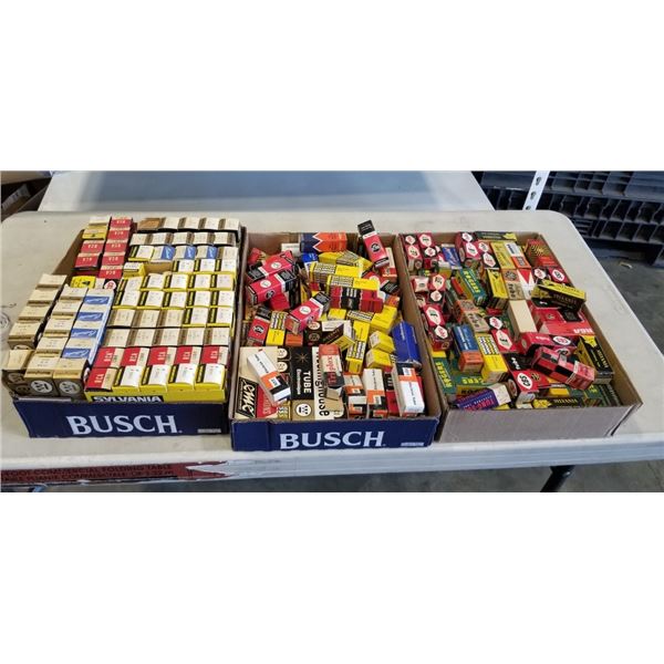APPROX 300 VINTAGE COLLECTIBLE ELECTRONICS TUBES