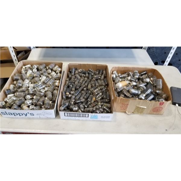 APPROX 300 VINTAGE COLLECTIBLE ELECTRONICS TUBES