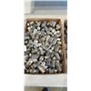 Image 2 : APPROX 300 VINTAGE COLLECTIBLE ELECTRONICS TUBES