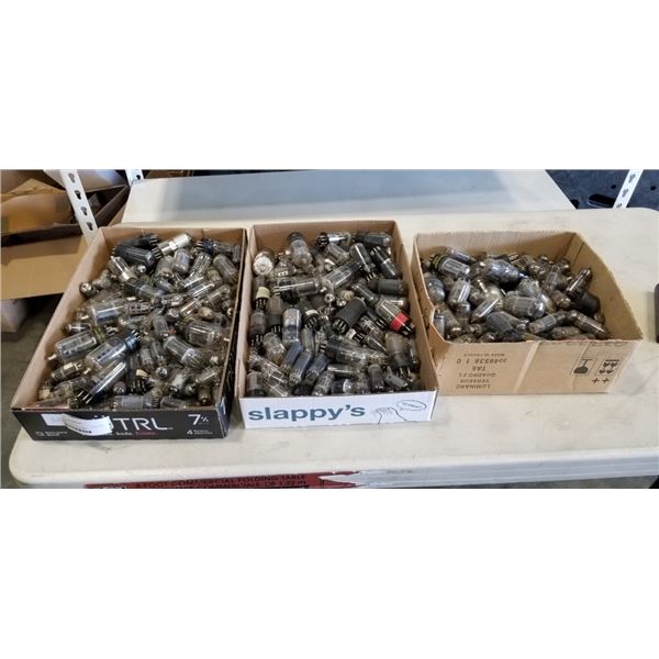 APPROX 300 VINTAGE COLLECTIBLE ELECTRONICS TUBES