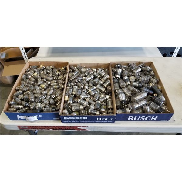 APPROX 300 VINTAGE COLLECTIBLE ELECTRONICS TUBES