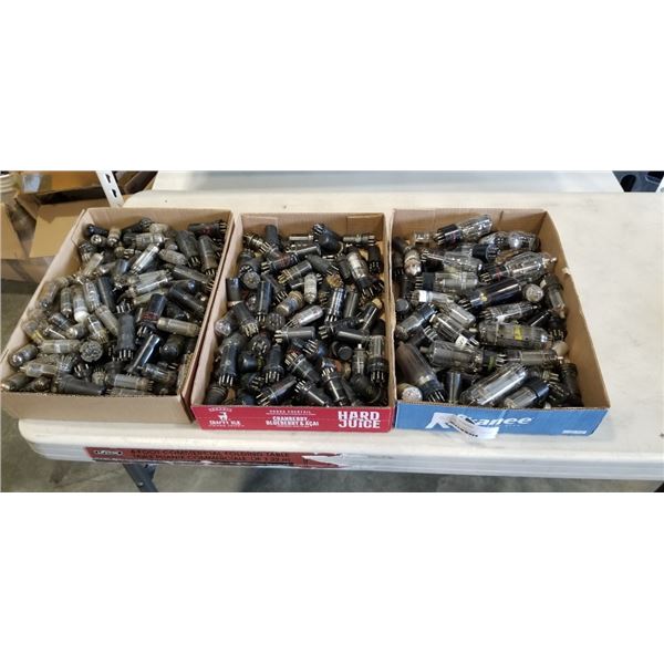 APPROX 300 VINTAGE COLLECTIBLE ELECTRONICS TUBES