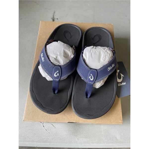 NEW OLUKAI 'OHANA SIZE 8 MENS SANDLES. NAVY/ONYX COLOR