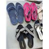Image 2 : ASSORTED WOMANS MATCHING SHOES