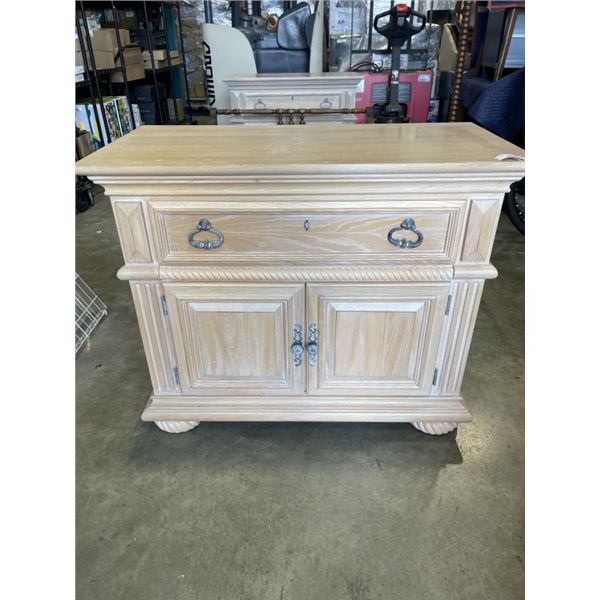 AMERICAN DREW 2 DOOR AND 1 DRAWER CABINET