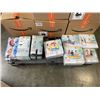 Image 1 : 7 ASSORTED INTEX INFLATABLE AND HARD POOLS AND POOL TOYS