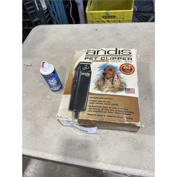 ANDIS PROFESSIONAL 2-SPEED DETACHABLE PLUS PET CLIPPER AND ANDIS CLIPPER OIL. WORKING. MODEL AG-2