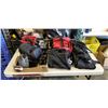 Image 1 : LOT OF BAGS AND TRAY OF BASKETS