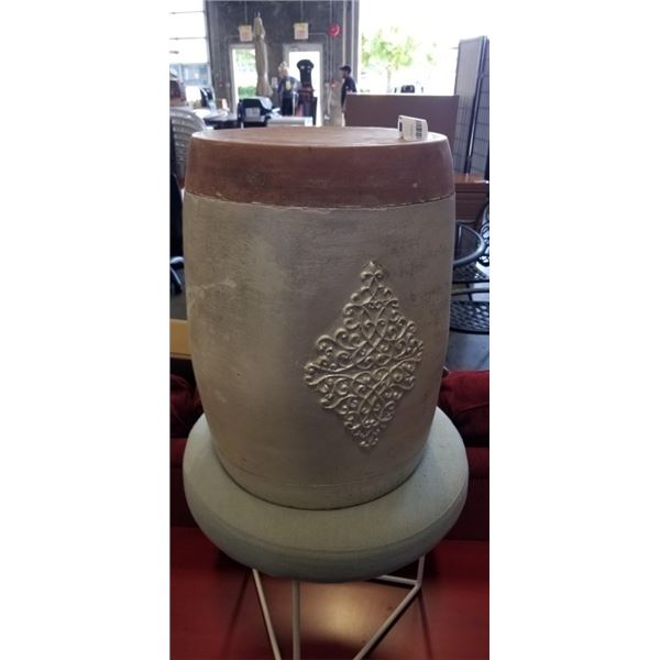 CERAMIC POTTERY PEDASTAL