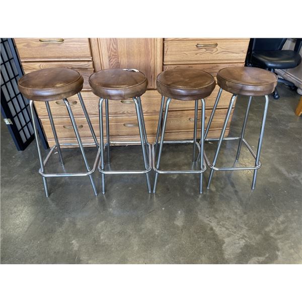 4 VINTAGE BROWN LEATHER BAR STOOLS