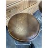 Image 4 : 4 VINTAGE BROWN LEATHER BAR STOOLS