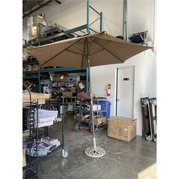 LARGE OUTDOOR UMBRELLA WITH METAL STAND
