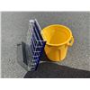 Image 1 : YELLOW BRUTE GARBAGE BIN AND ISLED RACK