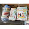 Image 2 : 7 ASSORTED INTEX INFLATABLE AND HARD POOLS AND POOL TOYS