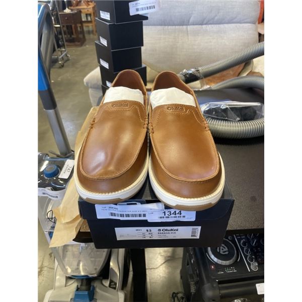 NEW OLUKAI KAKAHA NIA SIZE 9.5 MENS SHOES. FOX/FOX COLOR