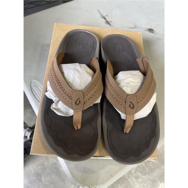 NEW OLUKAI HOKUA SIZE 14 MENS SANDLES. TAN/ TAN COLOR