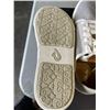 Image 5 : NEW OLUKAI PEHUEA LI SIZE 6.5 WOMANS SHOES. TAPA/TAPA COLOR