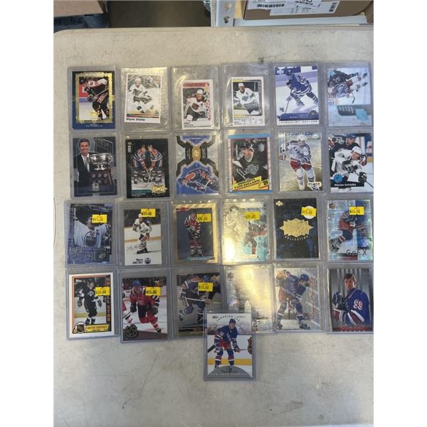 LOT OF 25 SPECIAL COLLECTIBLE GRETZKY CARDS