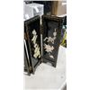 Image 3 : MINI LAQCEURED FOLDING DIVIDER, 18 INCH WIDE AND 14 INCH TALL