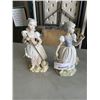 Image 1 : 2 PORCELAIN FIGURINES